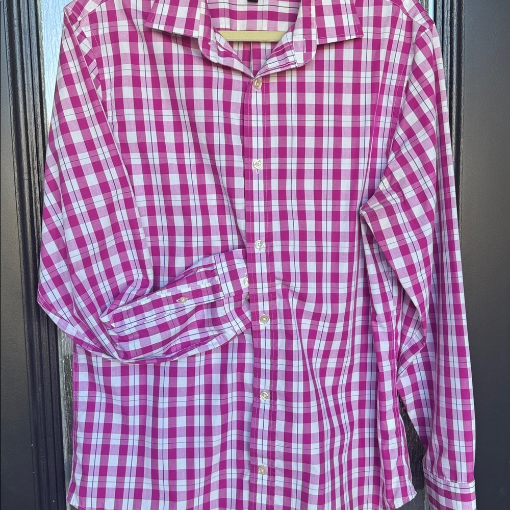 Banana Republic Men's Magenta Checkered Shirt - Picture 4 of 6
